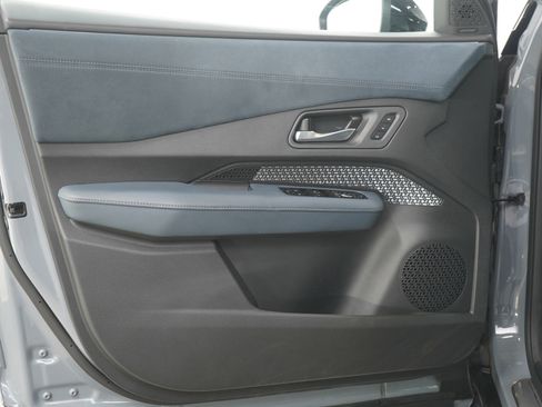 Used 2023 Nissan Ariya image 20