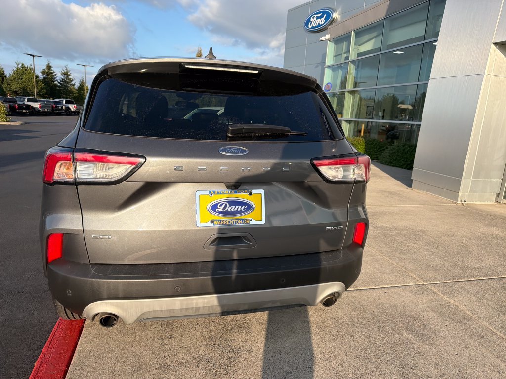 Used 2022 Ford Escape SEL AWD/4WD image 3