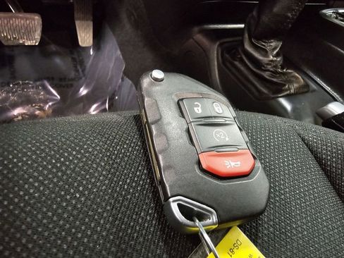 Used 2021 Jeep Gladiator Sport AWD/4WD image 36