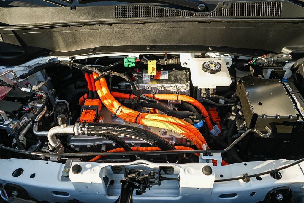 Used 2027 Chevrolet Bolt RS FWD image 25