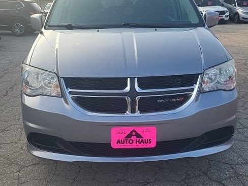 Used 2014 Dodge Grand Caravan SXT FWD image 21