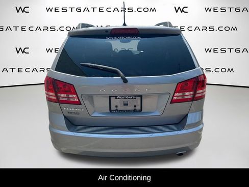 Used 2019 Dodge Journey SE FWD image 5