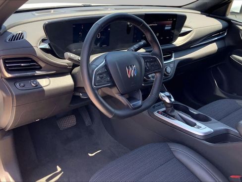 Used 2025 Buick Envista Preferred w/ Convenience I Package FWD image 17
