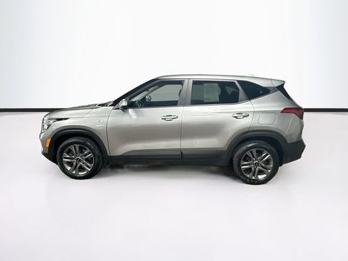 Used 2023 Kia Seltos LX AWD/4WD image 4
