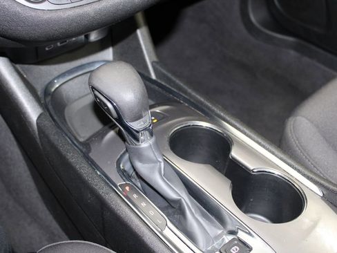 Used 2024 Chevrolet Malibu LT image 41