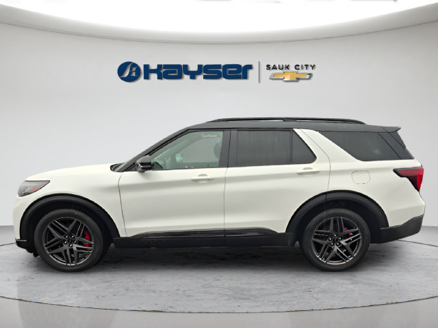 Used 2025 Ford Explorer ST AWD/4WD image 4