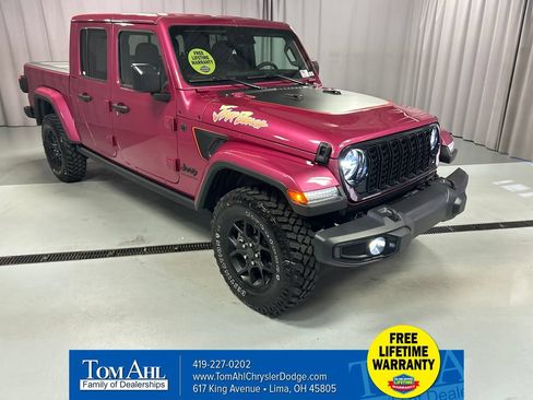 Used 2024 Jeep Gladiator Sport AWD/4WD image 1