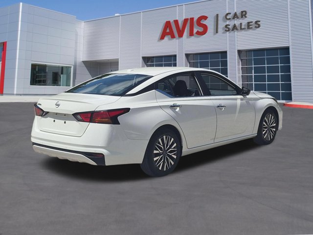 Used 2025 Nissan Altima 2.5 SV FWD image 6