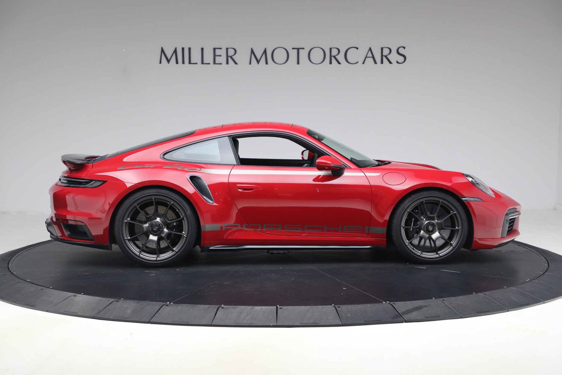 Used 2025 Porsche 911 Turbo S AWD/4WD image 9
