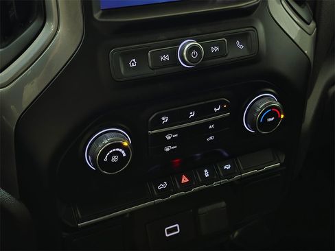 Used 2019 Chevrolet Silverado 1500 Custom w/ Custom Value Package image 28