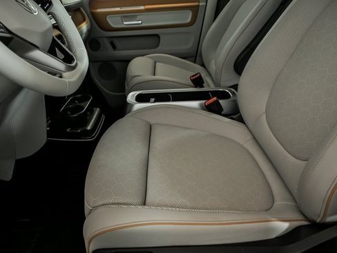 New 2025 Volkswagen ID. Buzz 1st Edition image 6