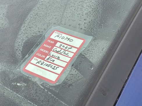 Used 2024 Cadillac Lyriq Luxury image 6