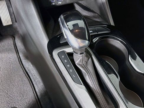 Used 2024 Buick Envista Sport Touring w/ Convenience I Package FWD image 22