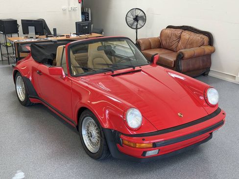 Used 1988 Porsche 911 Carrera RWD image 6