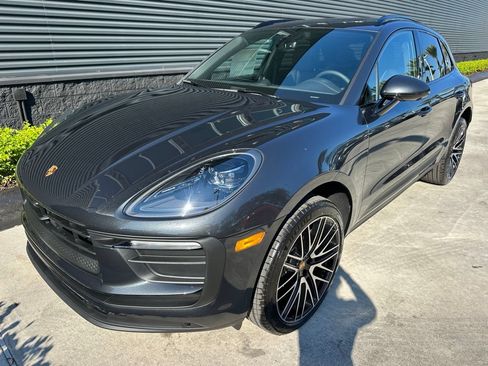 Certified 2026 Porsche Macan AWD/4WD image 7