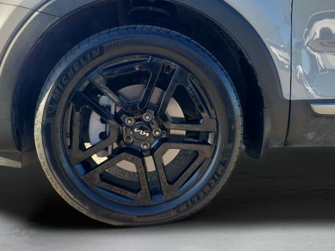 Used 2023 Kia Telluride EX X-Line image 28