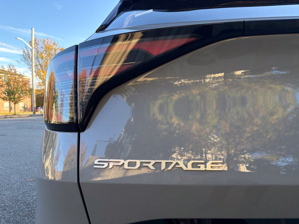 Used 2026 Kia Sportage SX FWD image 10