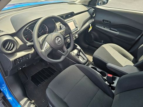 Certified 2025 Nissan Kicks Play S image 15