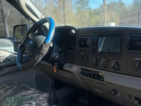 Used 2005 Ford F250 XLT image 19