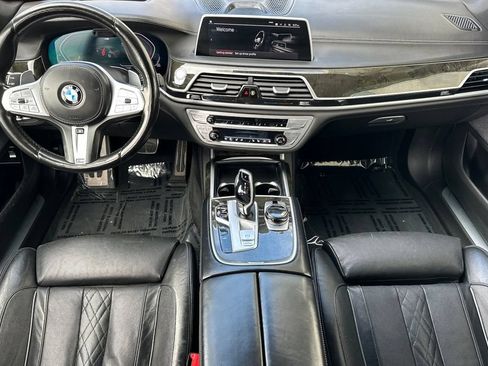 Used 2022 BMW 750i xDrive w/ Executive Package AWD/4WD image 14