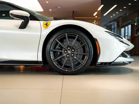Used 2025 Ferrari SF90 Spider image 51