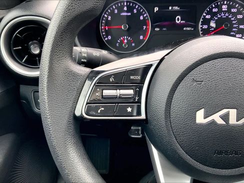 Used 2022 Kia Forte LXS image 22