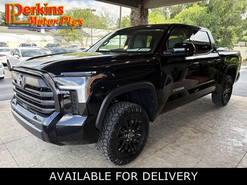 Used 2024 Toyota Tundra SR5 w/ SR5 Convenience Package AWD/4WD image 1