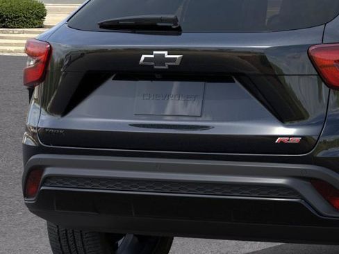 New 2026 Chevrolet Trax RS w/ Sunroof Package FWD image 14