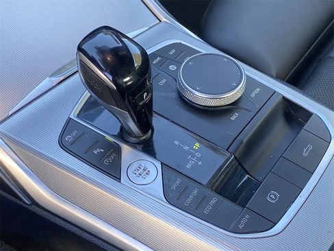 Used 2022 BMW 430i xDrive Convertible w/ Convenience Package image 26