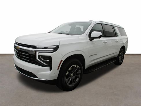 Used 2025 Chevrolet Suburban LS w/ Max Trailering Package AWD/4WD image 7