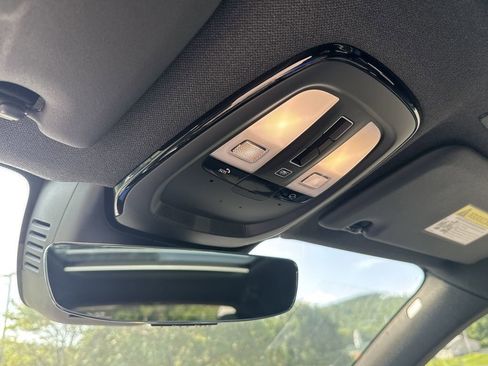 New 2024 Volvo XC40 Recharge Plus w/ Protection Package Premier image 29