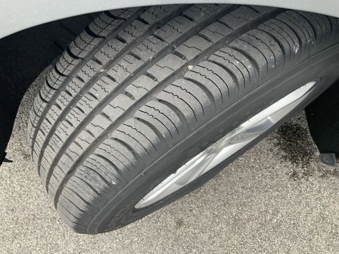 Used 2024 Chevrolet Malibu LT FWD image 16