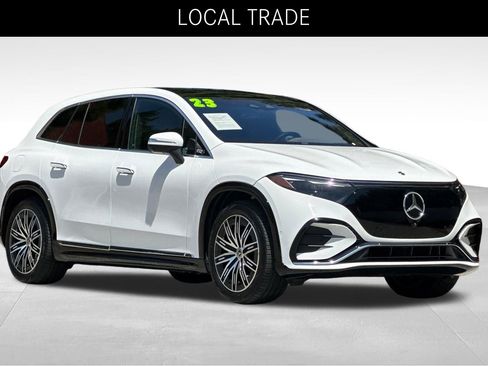 Used 2023 Mercedes-Benz EQS 580 4MATIC SUV image 2