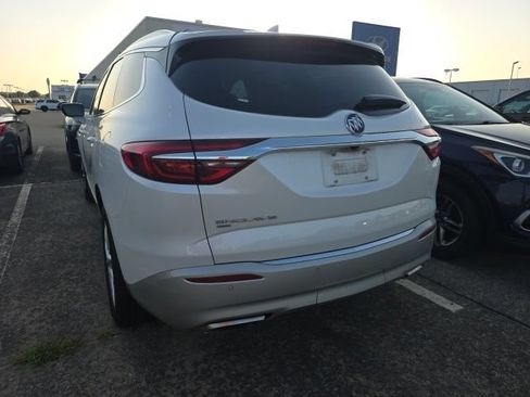 Used 2021 Buick Enclave Premium w/ Sun and Sites Package AWD/4WD image 5
