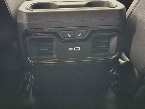 Used 2022 Chevrolet Silverado 1500 ZR2 w/ Technology Package AWD/4WD image 26