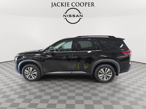 New 2026 Nissan Pathfinder SL image 8