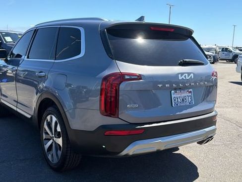 Used 2022 Kia Telluride S AWD/4WD image 5