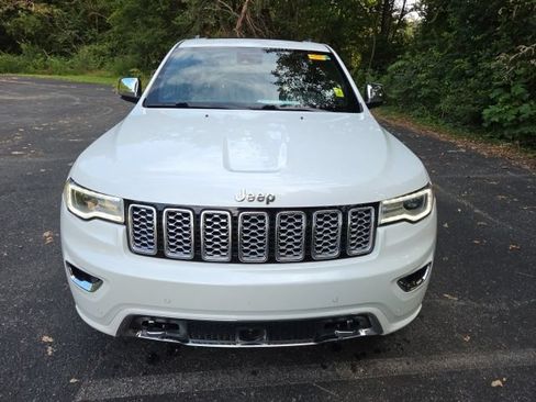 Used 2017 Jeep Grand Cherokee Overland w/ Jeep Active Safety Group AWD/4WD image 2