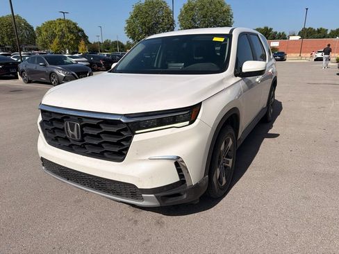 Used 2023 Honda Pilot EX-L image 13