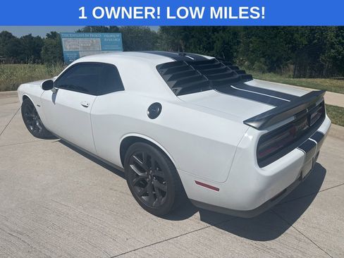 Used 2019 Dodge Challenger R/T w/ Blacktop Package RWD image 4