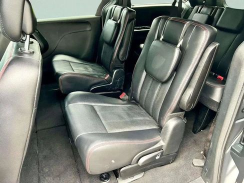 Used 2014 Dodge Grand Caravan R/T image 22