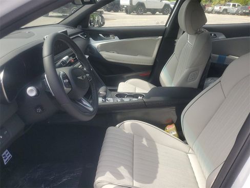 Used 2025 Genesis G70 2.5T w/ Sport Prestige Package image 10