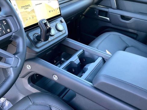 New 2026 Land Rover Defender 110 S AWD/4WD image 13