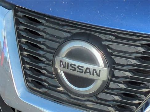 Used 2019 Nissan Rogue image 11