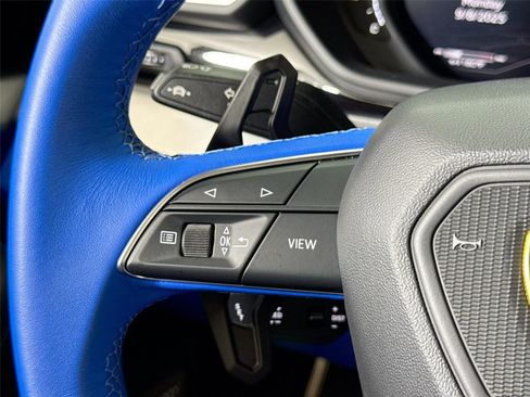 Used 2021 Lamborghini Urus image 23