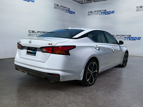Used 2024 Nissan Altima 2.5 SR FWD image 5