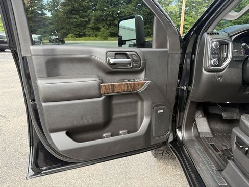 Used 2020 GMC Sierra 2500 Denali w/ Denali Ultimate Package AWD/4WD image 33