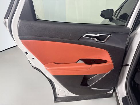 Used 2023 Kia Sportage SX image 26