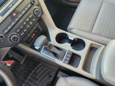 Used 2019 Kia Sportage LX w/ LX Popular Package image 18