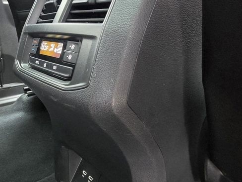 Used 2022 Volkswagen Atlas SEL R-Line image 24